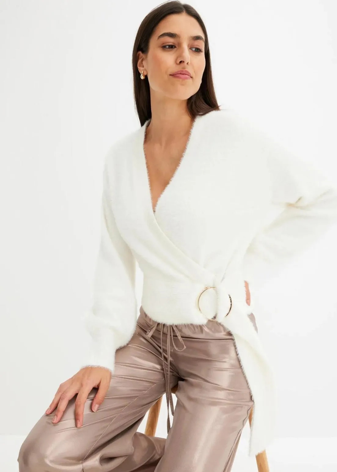 Wickelpullover mit Accessoire