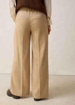 Wollhose mit Fischgratmuster